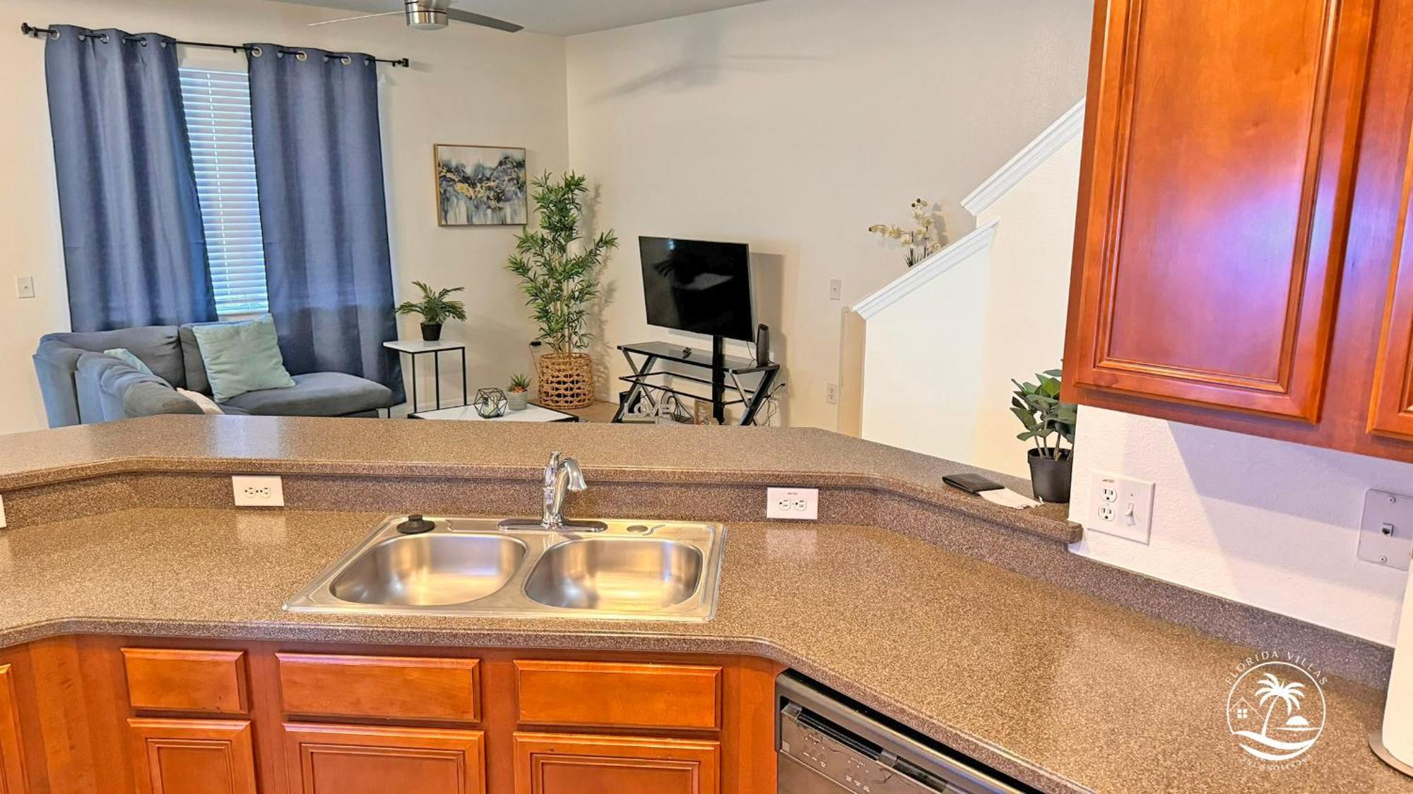 Compass Bay - Close To